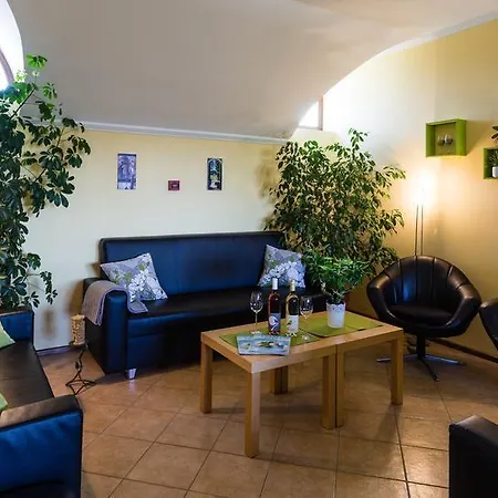 Bikavolgyi Panzio Couette-café *