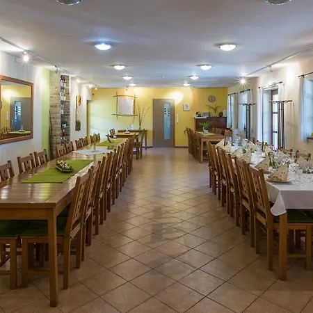Bikavolgyi Panzio * Gardony